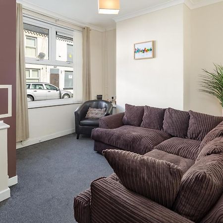 Cosy Anfield Guesthouse - Free Parking Liverpool Exterior foto