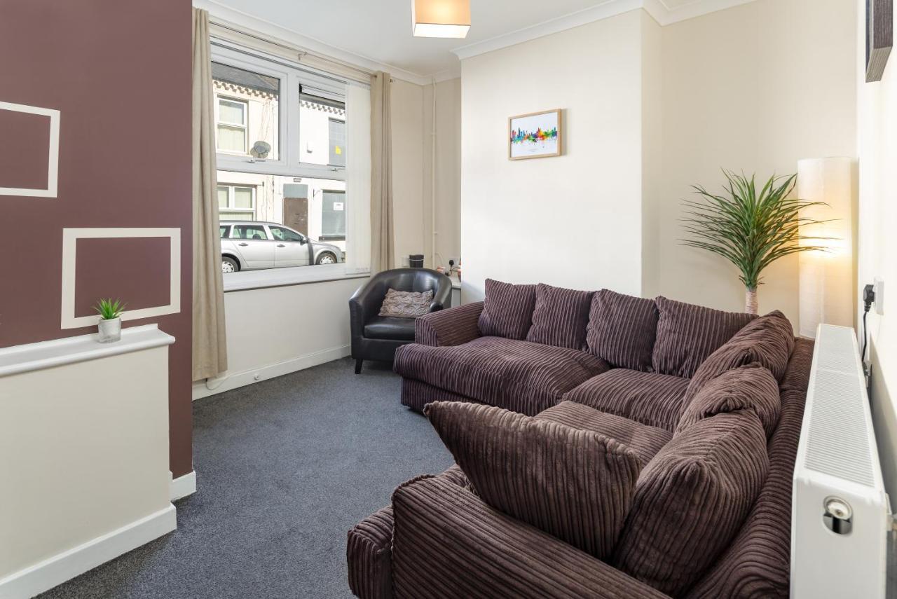 Cosy Anfield Guesthouse - Free Parking Liverpool Exterior foto